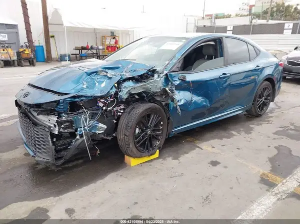 4T1DAACK9SU570670 2025 TOYOTA CAMRY - Image 2