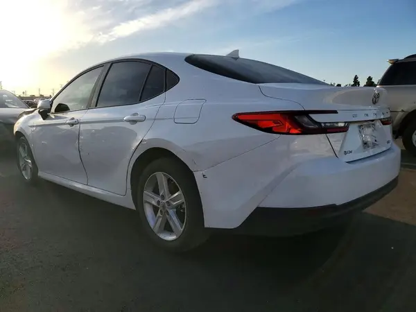 4T1DAACK9SU587324 2025 TOYOTA CAMRY - Image 2