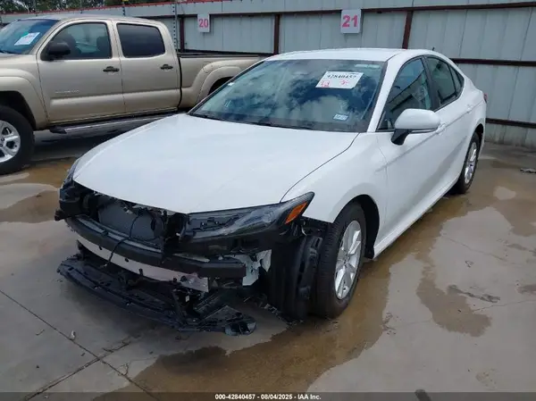 4T1DAACK9SU587694 2025 TOYOTA CAMRY - Image 2