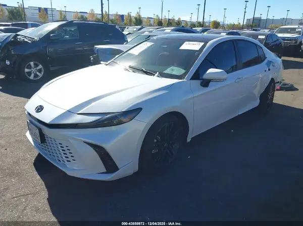 4T1DAACK9SU589154 2025 TOYOTA CAMRY - Image 2