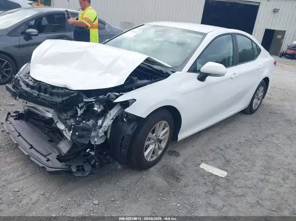 4T1DAACK9SU593642 2025 TOYOTA CAMRY - Image 2