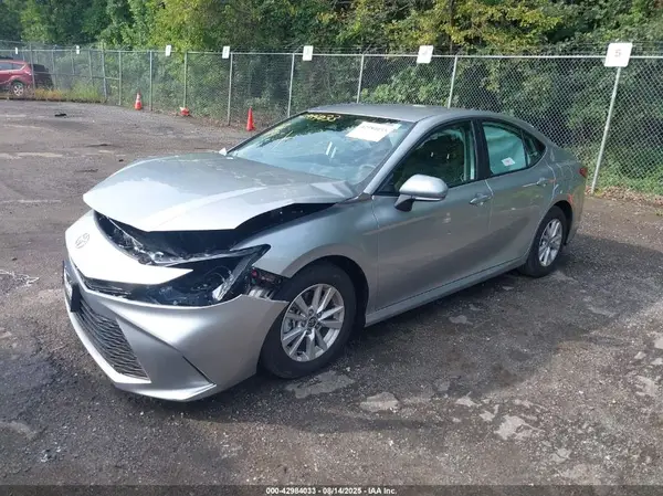 4T1DAACK9SU621620 2025 TOYOTA CAMRY - Image 2