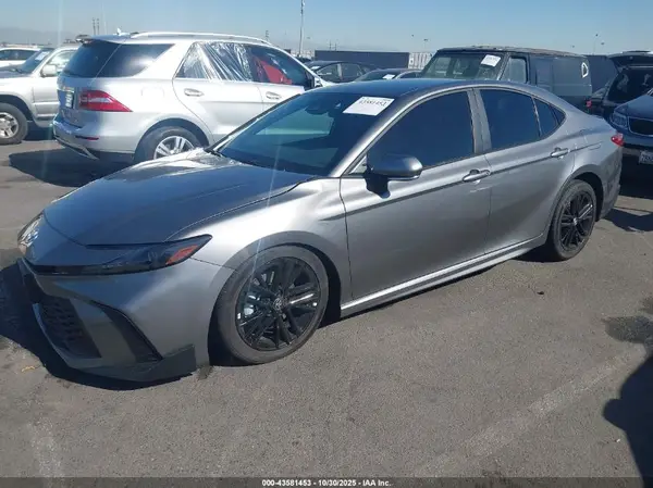 4T1DAACK9SU622878 2025 TOYOTA CAMRY - Image 2