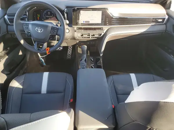 4T1DAACK9SU640958 2025 TOYOTA CAMRY - Image 8