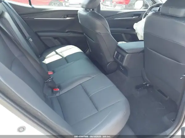 4T1DAACKXSU017400 2025 TOYOTA CAMRY - Image 8