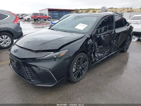 4T1DAACKXSU021687 2025 TOYOTA CAMRY - Image 2