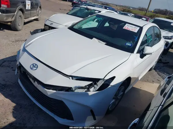 4T1DAACKXSU023911 2025 TOYOTA CAMRY - Image 2