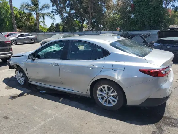 4T1DAACKXSU026808 2025 TOYOTA CAMRY - Image 2