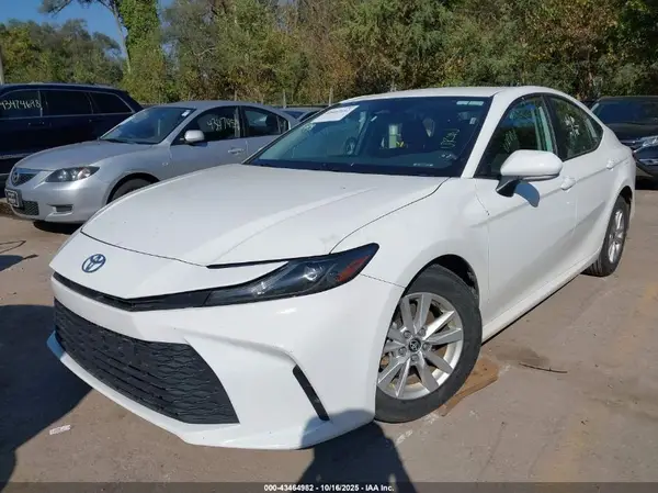 4T1DAACKXSU028395 2025 TOYOTA CAMRY - Image 2