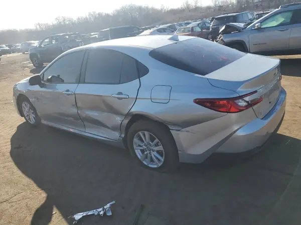 4T1DAACKXSU030664 2025 TOYOTA CAMRY - Image 2