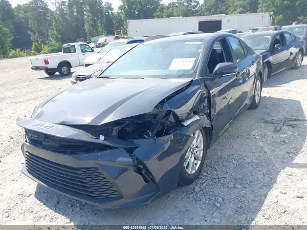 4T1DAACKXSU031801 2025 TOYOTA CAMRY - Image 2