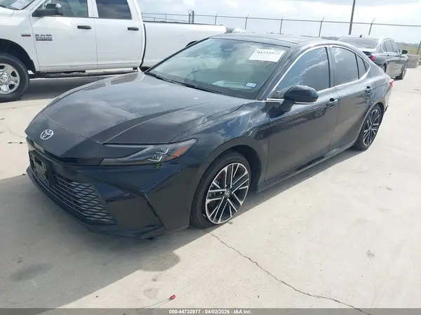 4T1DAACKXSU032673 2025 TOYOTA CAMRY - Image 2