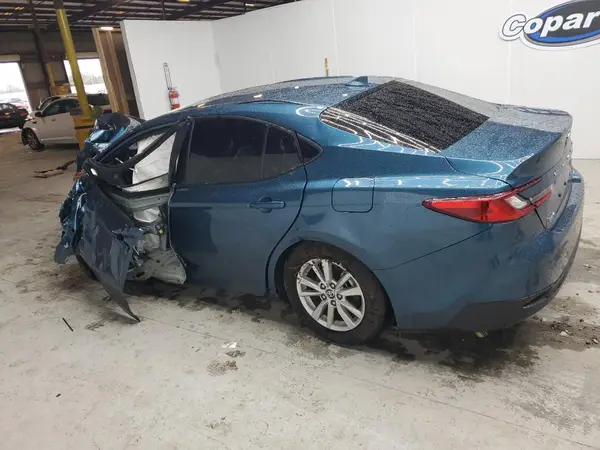 4T1DAACKXSU034696 2025 TOYOTA CAMRY - Image 2