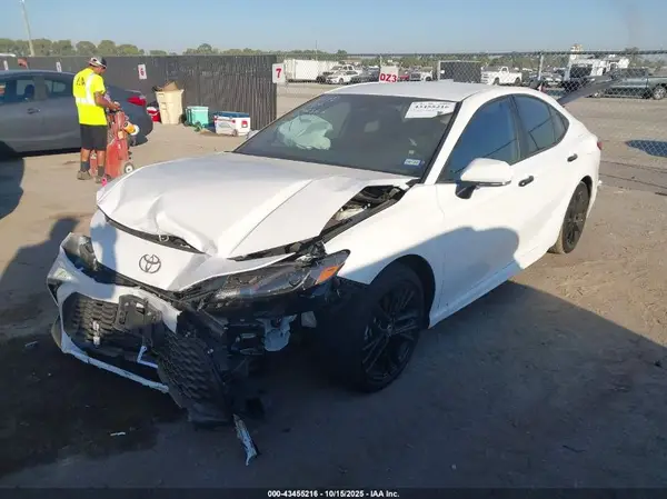 4T1DAACKXSU037534 2025 TOYOTA CAMRY - Image 2