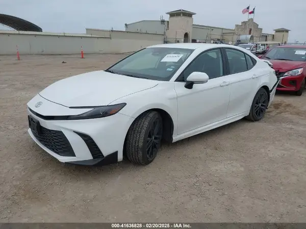 4T1DAACKXSU042667 2025 TOYOTA CAMRY - Image 2