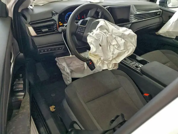 4T1DAACKXSU045276 2025 TOYOTA CAMRY - Image 8