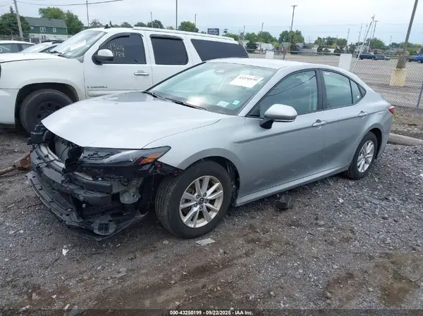 4T1DAACKXSU047383 2025 TOYOTA CAMRY - Image 2