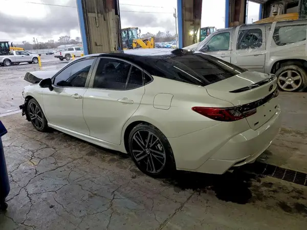 4T1DAACKXSU049439 2025 TOYOTA CAMRY - Image 2