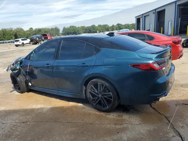 4T1DAACKXSU055984 2025 TOYOTA CAMRY - Image 2