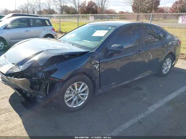 4T1DAACKXSU064555 2025 TOYOTA CAMRY - Image 2