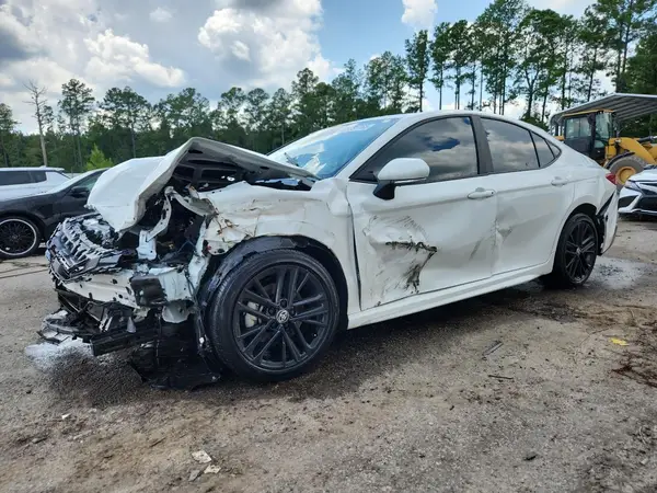 4T1DAACKXSU070162 2025 TOYOTA CAMRY - Image 1