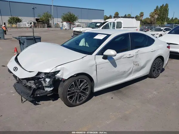 4T1DAACKXSU070193 2025 TOYOTA CAMRY - Image 2
