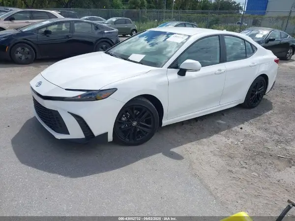 4T1DAACKXSU080545 2025 TOYOTA CAMRY - Image 2