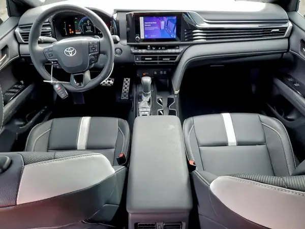 4T1DAACKXSU082716 2025 TOYOTA CAMRY - Image 8