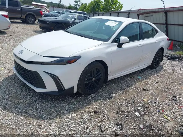 4T1DAACKXSU083204 2025 TOYOTA CAMRY - Image 2