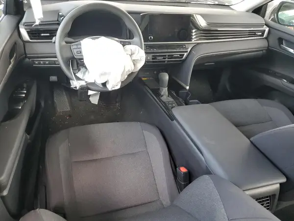 4T1DAACKXSU085776 2025 TOYOTA CAMRY - Image 8