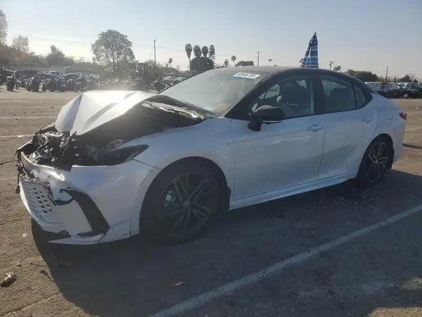 4T1DAACKXSU085907 2025 TOYOTA CAMRY - Image 1
