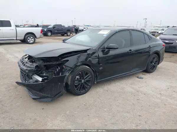 4T1DAACKXSU088662 2025 TOYOTA CAMRY - Image 2