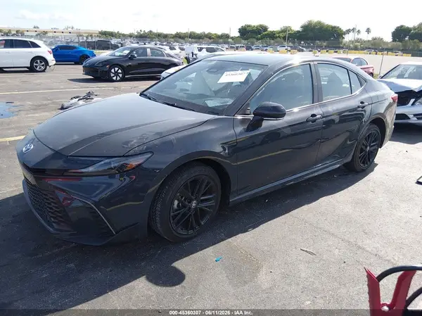 4T1DAACKXSU089519 2025 TOYOTA CAMRY - Image 2