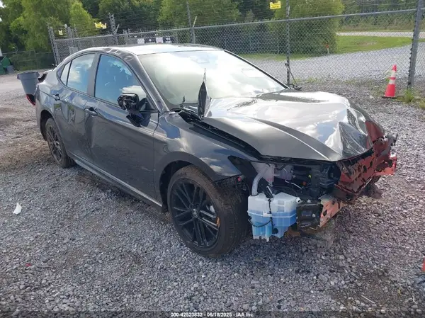 4T1DAACKXSU090590 2025 TOYOTA CAMRY - Image 1