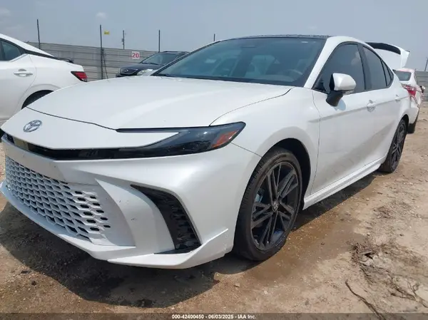 4T1DAACKXSU096485 2025 TOYOTA CAMRY - Image 2