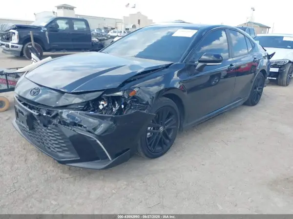 4T1DAACKXSU097393 2025 TOYOTA CAMRY - Image 2