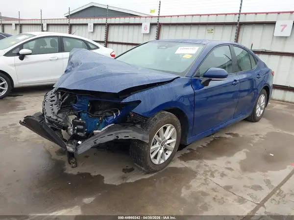 4T1DAACKXSU097975 2025 TOYOTA CAMRY - Image 2