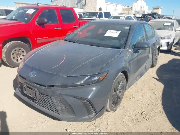 4T1DAACKXSU098916 2025 TOYOTA CAMRY - Image 2
