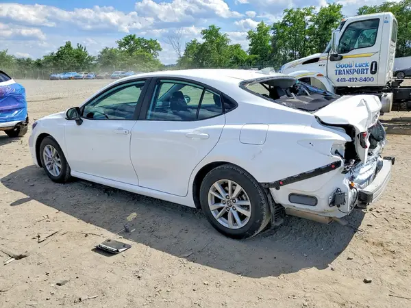 4T1DAACKXSU100695 2025 TOYOTA CAMRY - Image 2