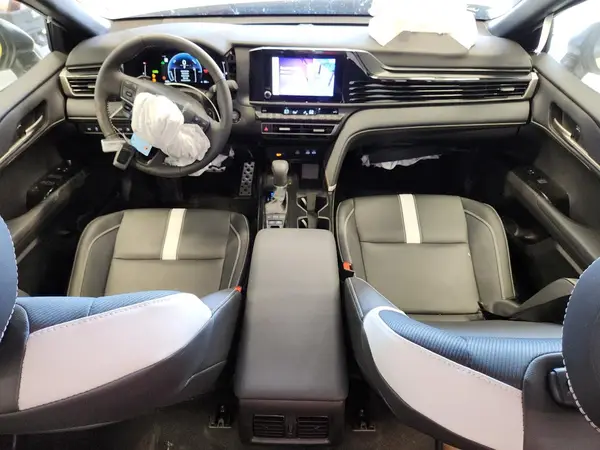 4T1DAACKXSU104732 2025 TOYOTA CAMRY - Image 8
