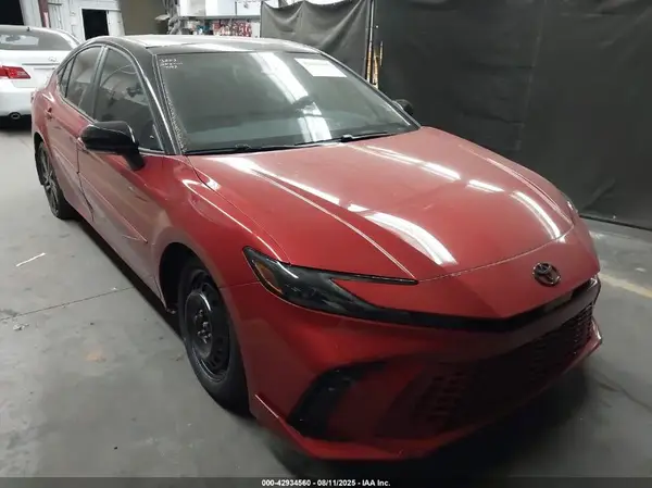 4T1DAACKXSU107517 2025 TOYOTA CAMRY - Image 1