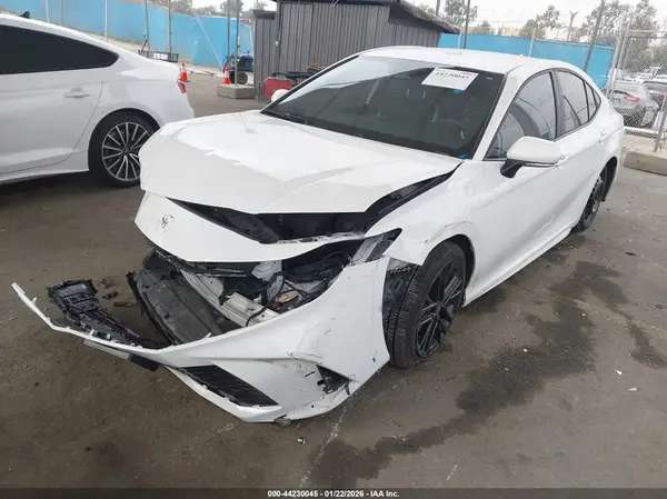 4T1DAACKXSU113737 2025 TOYOTA CAMRY - Image 2
