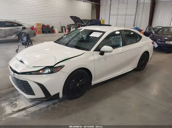4T1DAACKXSU116234 2025 TOYOTA CAMRY - Image 2