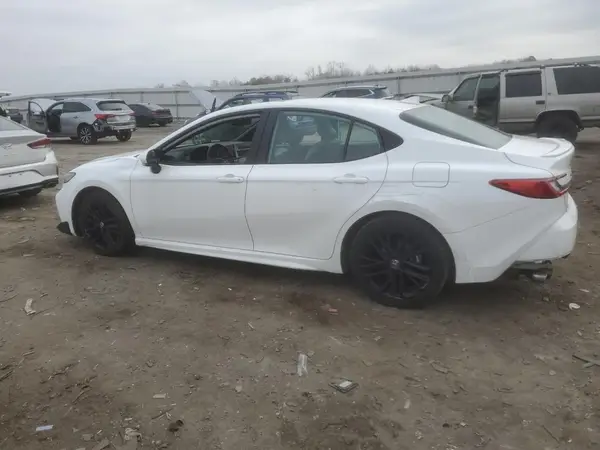 4T1DAACKXSU118369 2025 TOYOTA CAMRY - Image 2