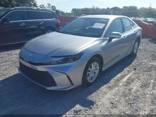 4T1DAACKXSU118677 2025 TOYOTA CAMRY - Image 2