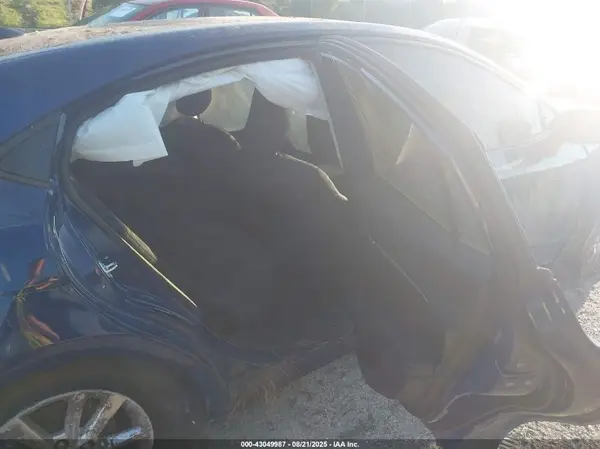 4T1DAACKXSU121546 2025 TOYOTA CAMRY - Image 8