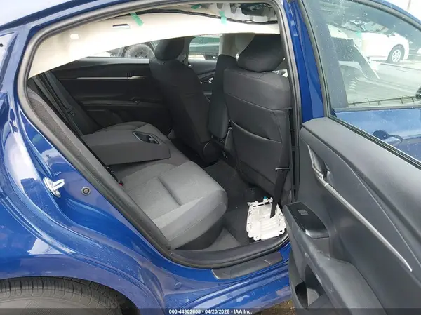 4T1DAACKXSU123040 2025 TOYOTA CAMRY - Image 8