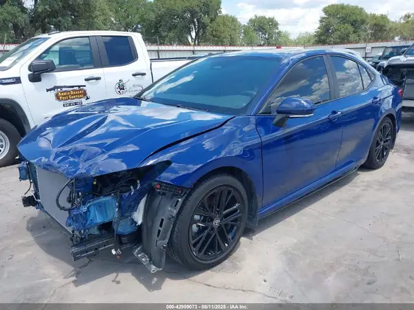 4T1DAACKXSU133194 2025 TOYOTA CAMRY - Image 2