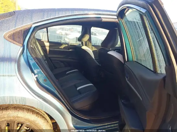 4T1DAACKXSU133597 2025 TOYOTA CAMRY - Image 8