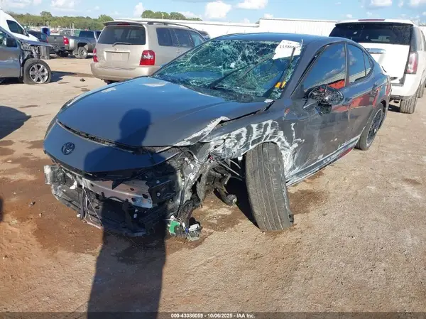 4T1DAACKXSU133762 2025 TOYOTA CAMRY - Image 2